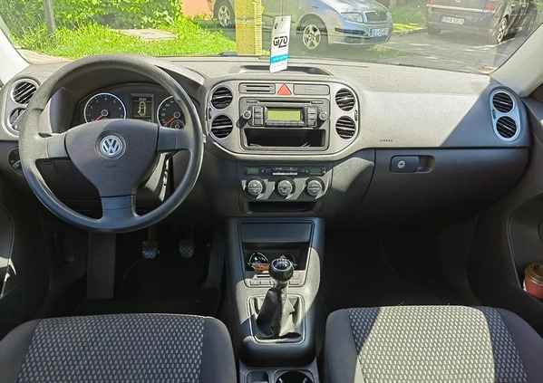 Volkswagen Tiguan cena 32900 przebieg: 131000, rok produkcji 2009 z Białystok małe 172